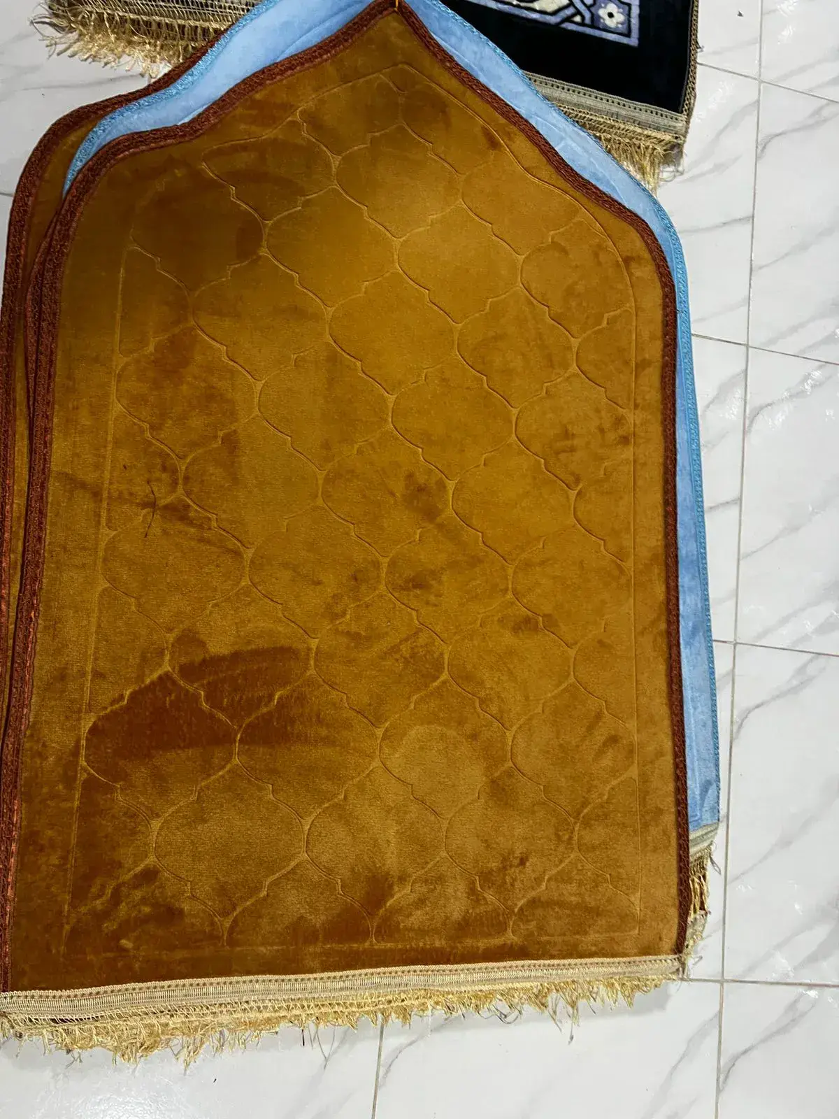 سجادة مبطنة ألوان مختلفة 1 سجادة مبطنة ألوان مختلفة
