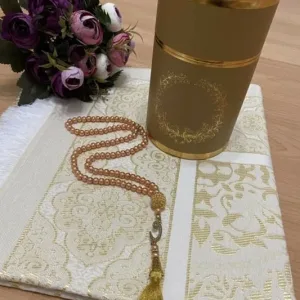 سجادة و سبحة حجم كبير